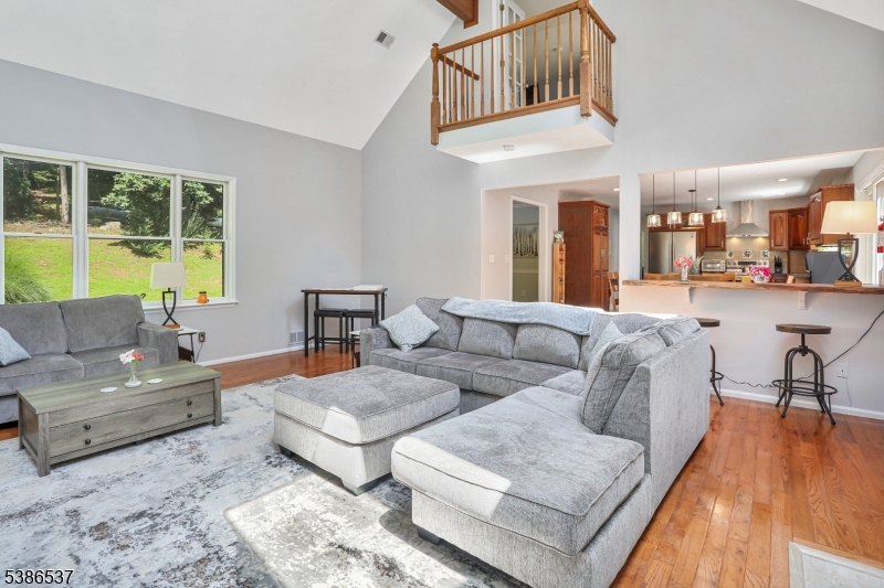 910 Ravine Rd