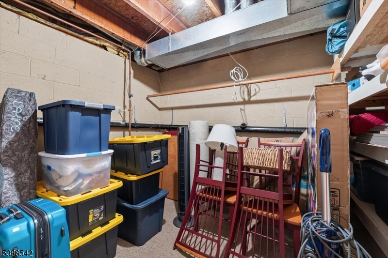 5 Clover Ct