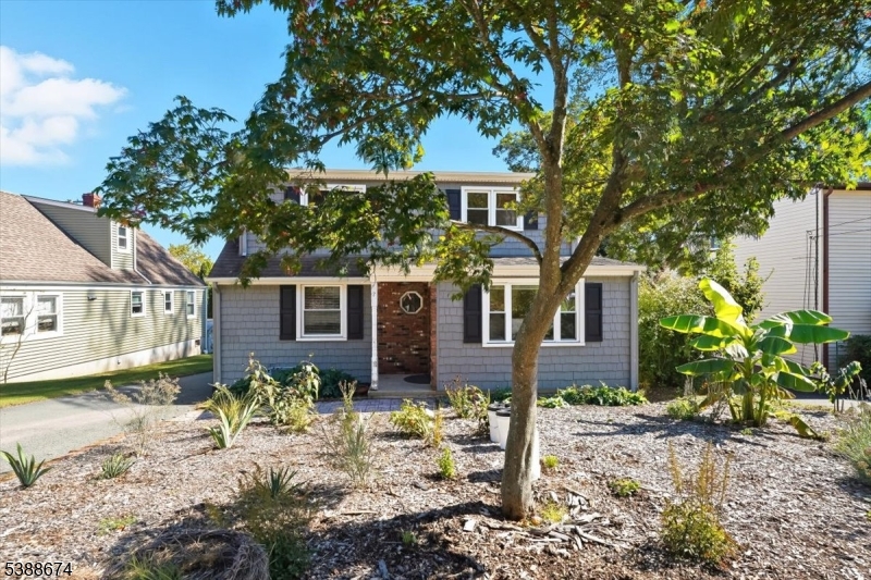 7 Birchwood Rd