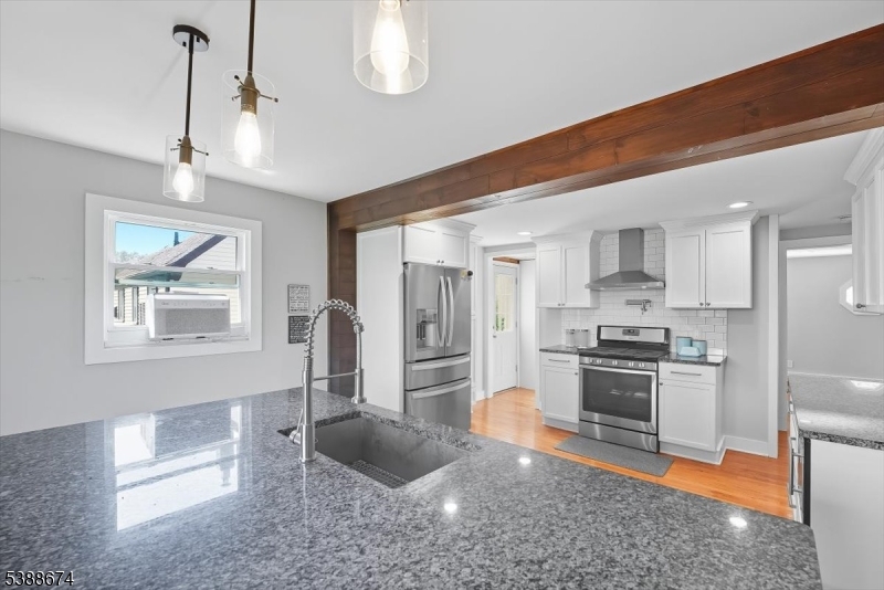 7 Birchwood Rd