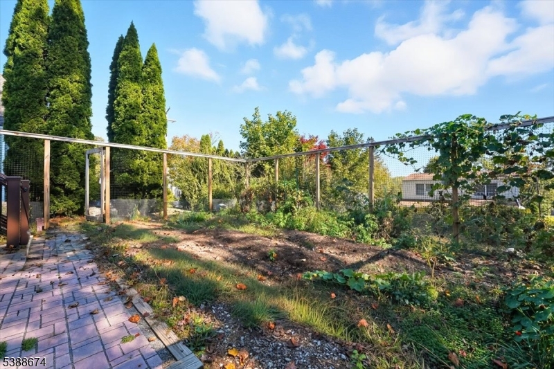 7 Birchwood Rd