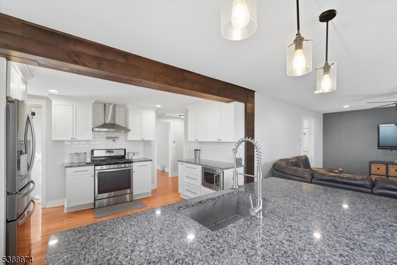7 Birchwood Rd