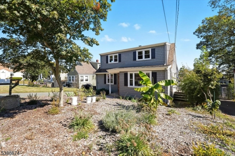 7 Birchwood Rd