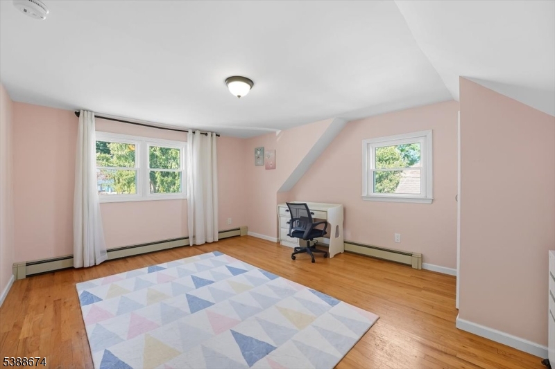 7 Birchwood Rd