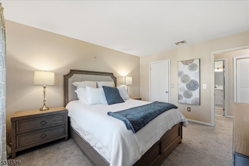 58B Ridgedale Ave