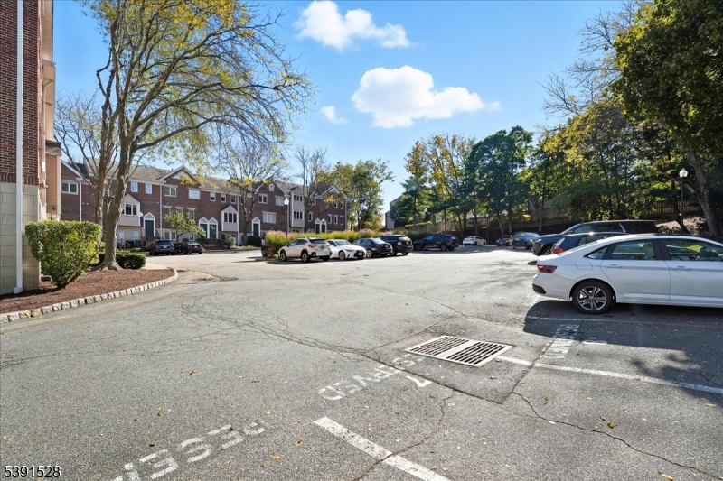 58B Ridgedale Ave