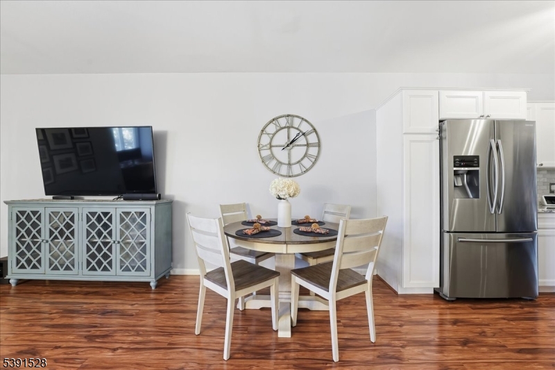 58B Ridgedale Ave