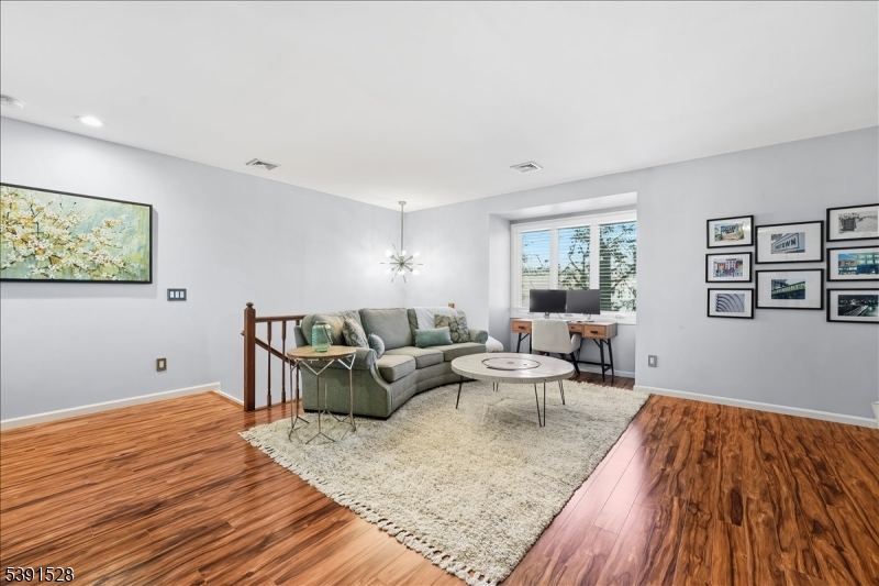 58B Ridgedale Ave