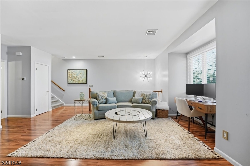 58B Ridgedale Ave