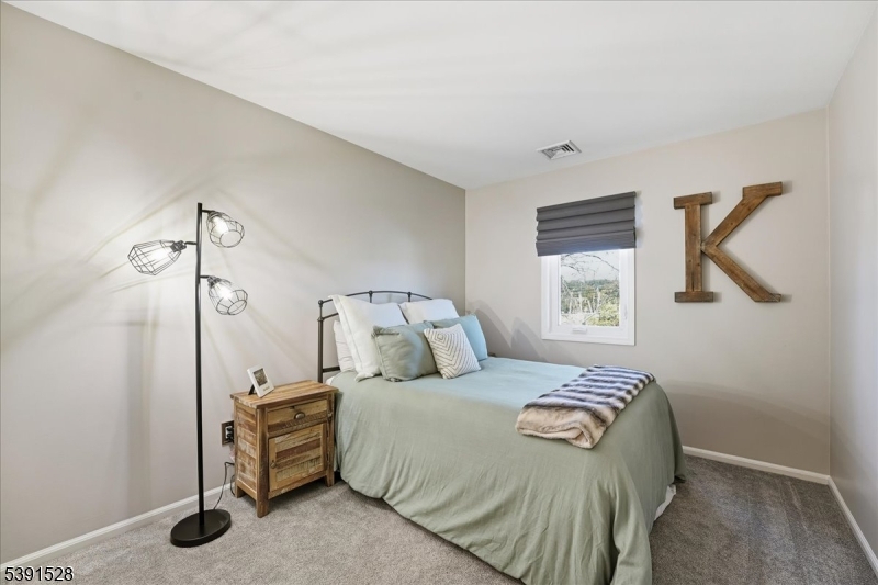 58B Ridgedale Ave