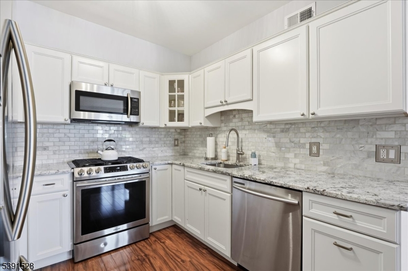 58B Ridgedale Ave