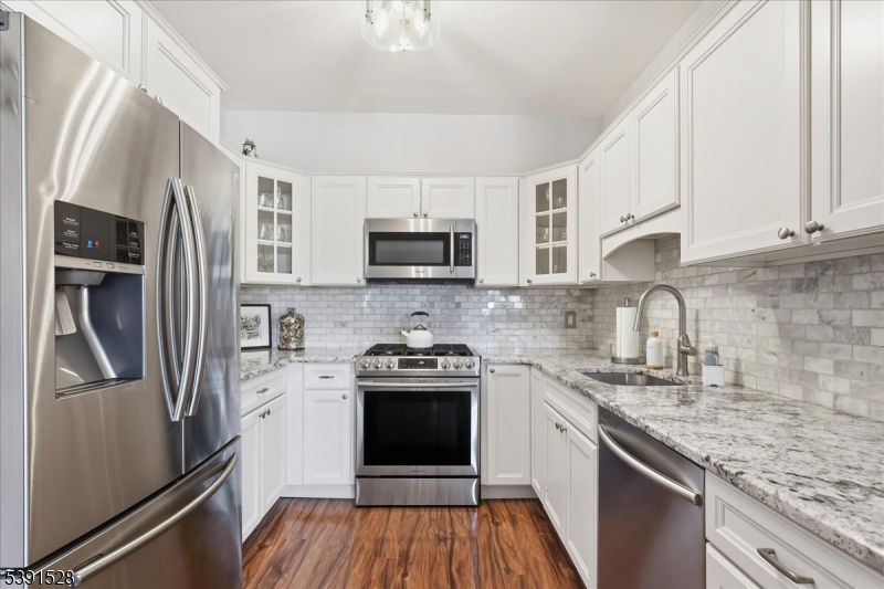 58B Ridgedale Ave