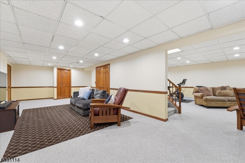 29 Columbia Ct