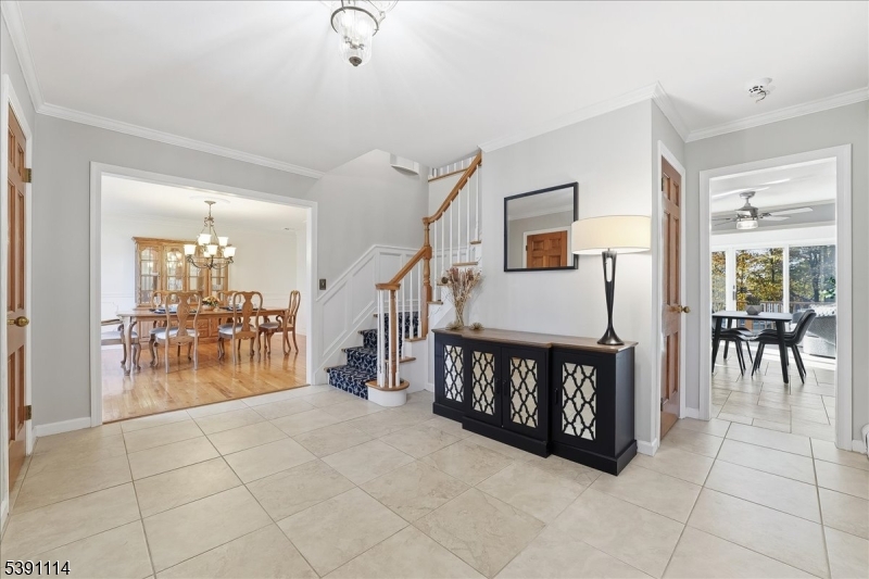 29 Columbia Ct
