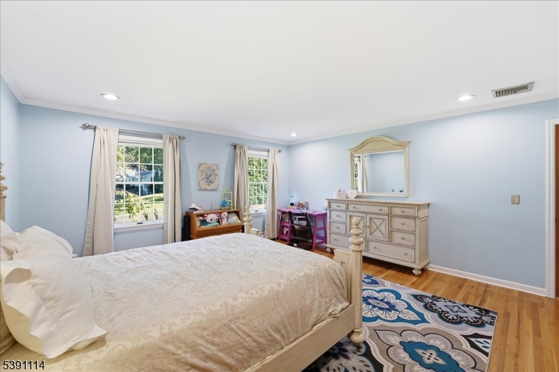 29 Columbia Ct