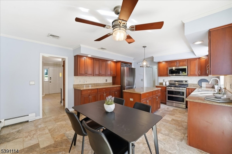 29 Columbia Ct