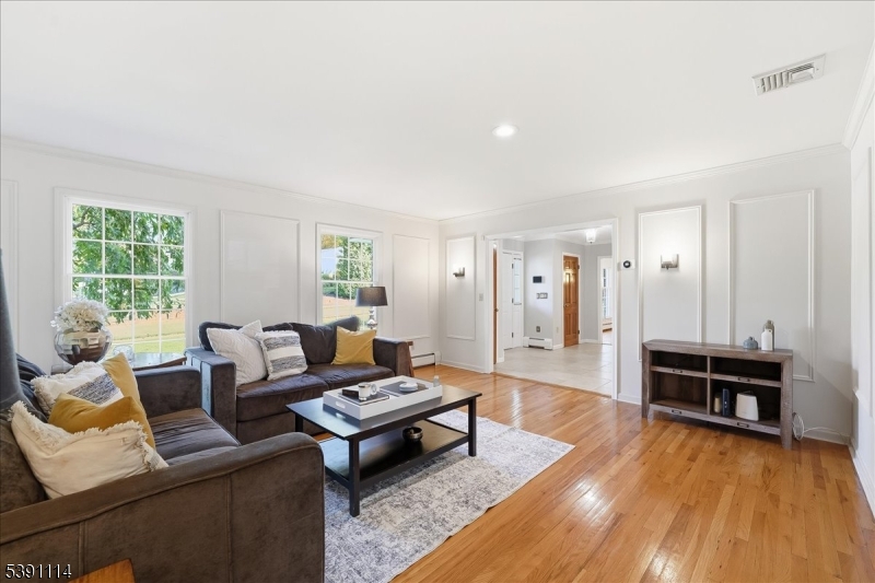 29 Columbia Ct
