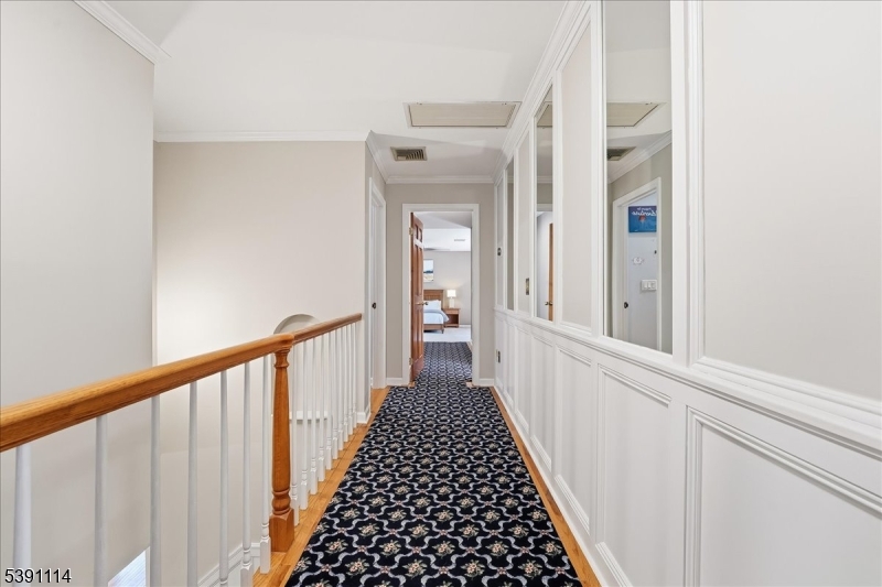 29 Columbia Ct