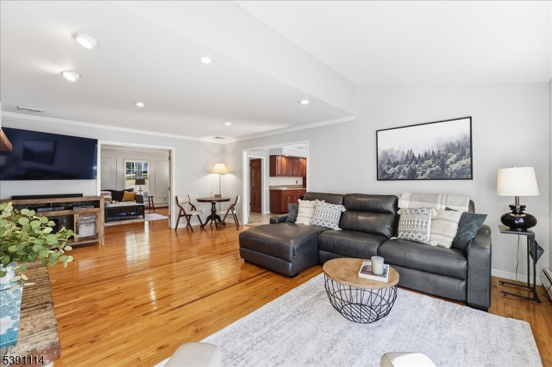 29 Columbia Ct