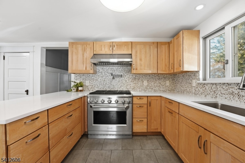 343 & 339 Quaker Church Rd