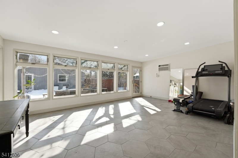 343 & 339 Quaker Church Rd