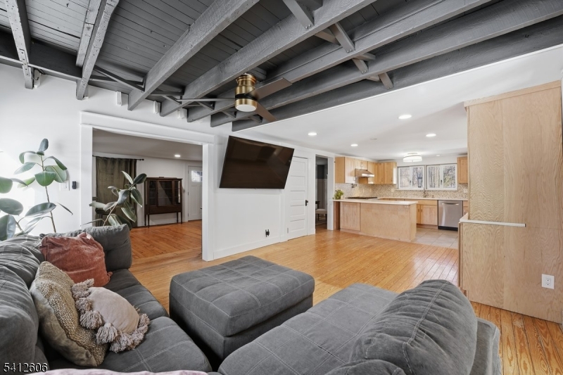 343 & 339 Quaker Church Rd