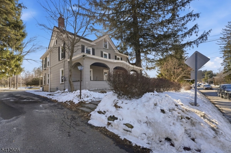 343 & 339 Quaker Church Rd