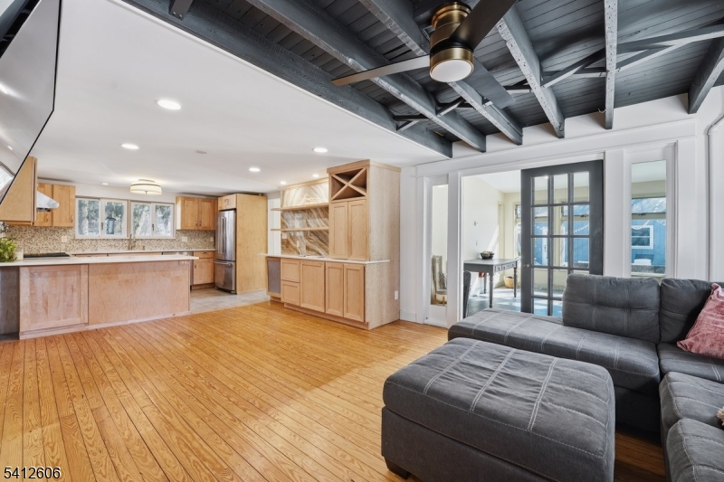 343 & 339 Quaker Church Rd