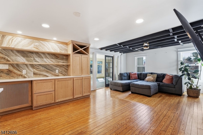 343 & 339 Quaker Church Rd