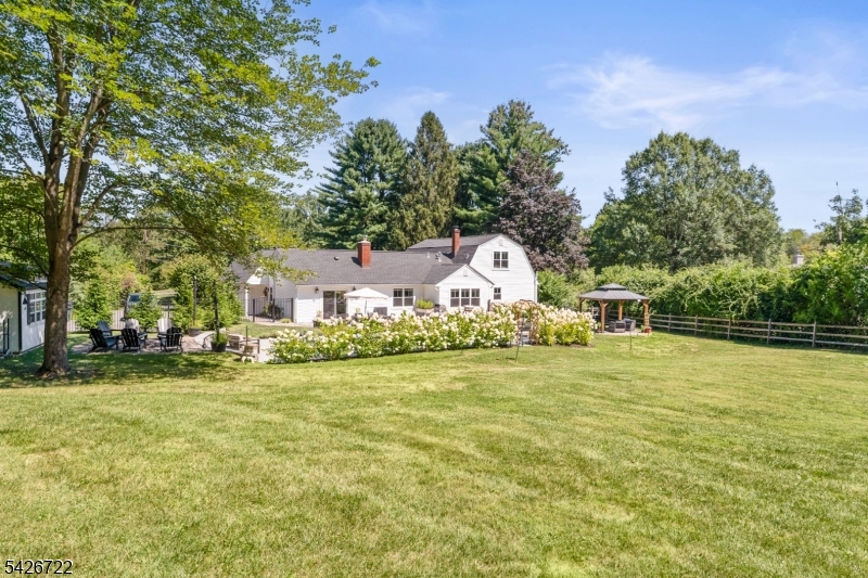 17 Drake Rd