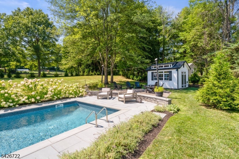 17 Drake Rd