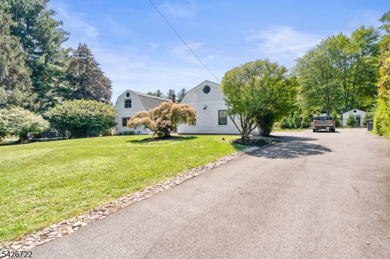 17 Drake Rd