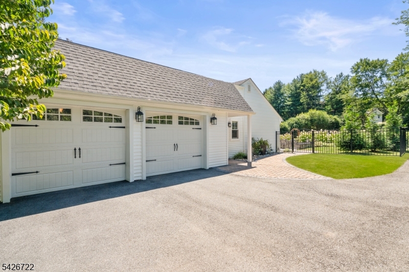 17 Drake Rd