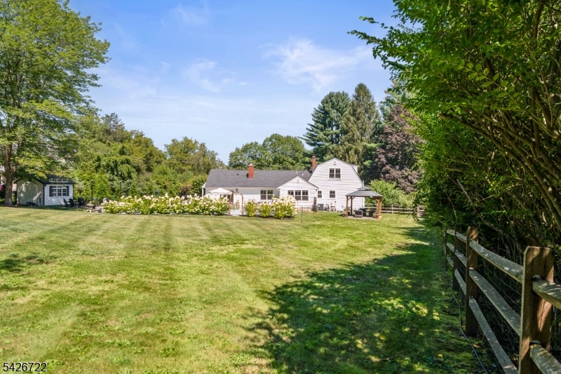 17 Drake Rd