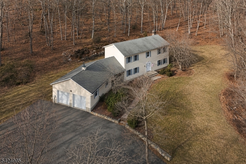 611 Snake Den Rd