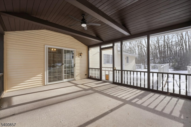 611 Snake Den Rd