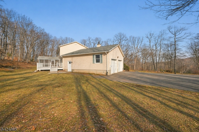 611 Snake Den Rd