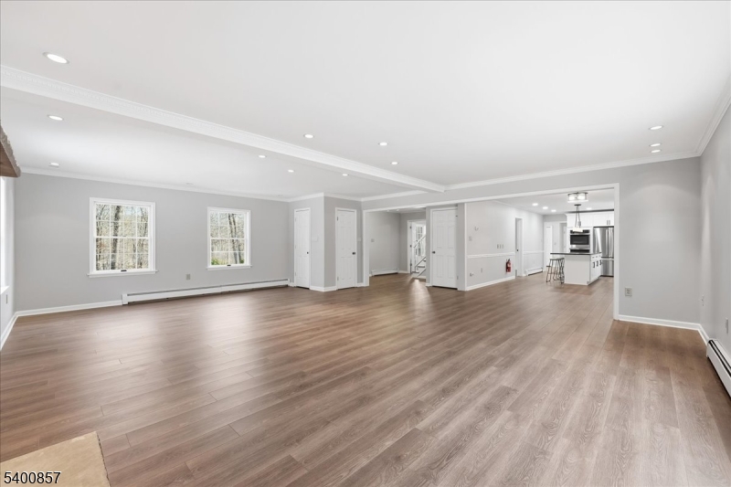 611 Snake Den Rd