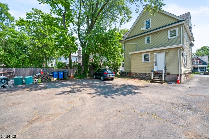 26 Hillside Ave