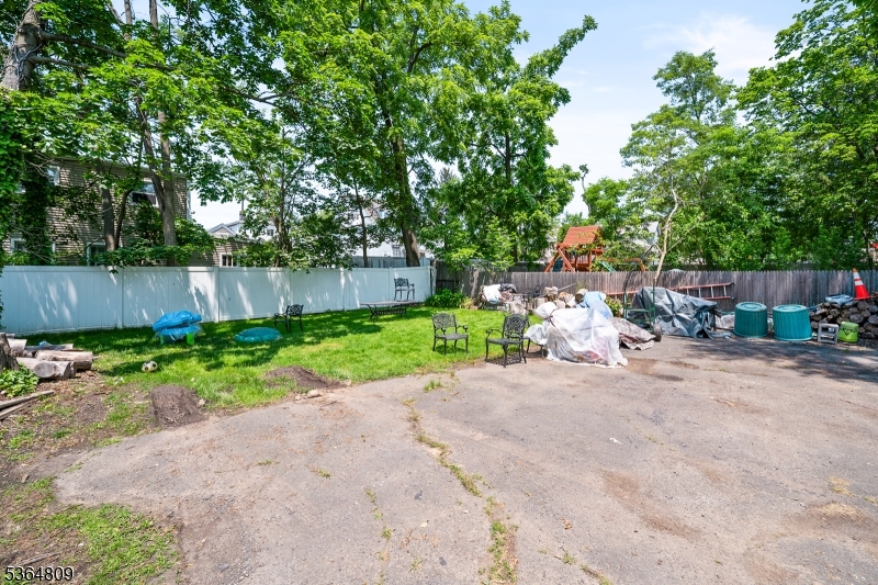 26 Hillside Ave