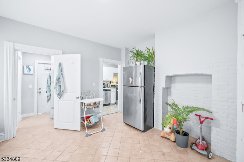 26 Hillside Ave
