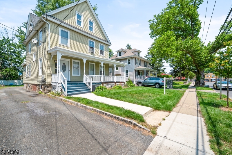 26 Hillside Ave
