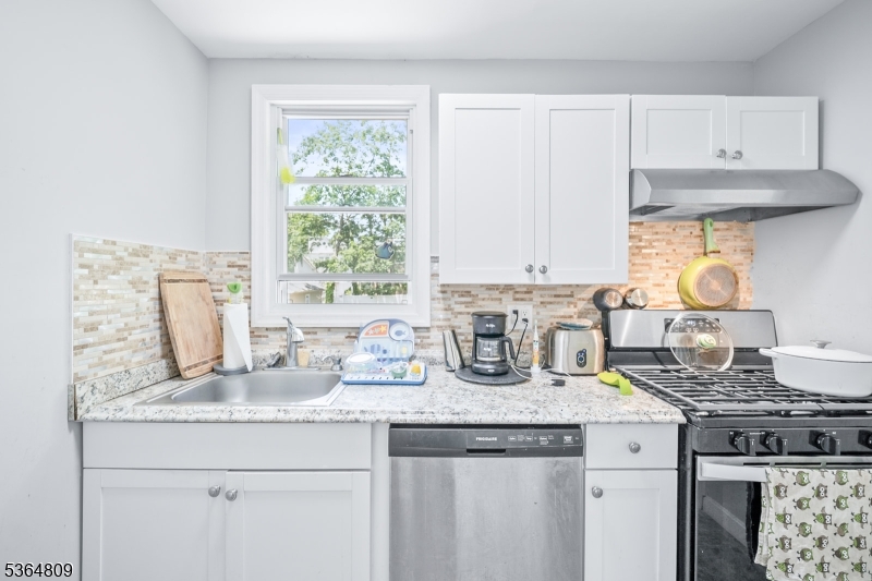 26 Hillside Ave