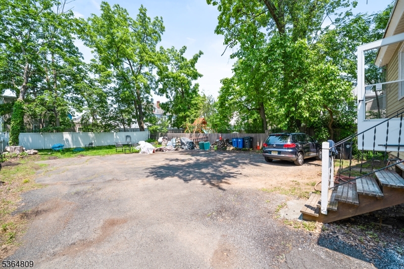 26 Hillside Ave