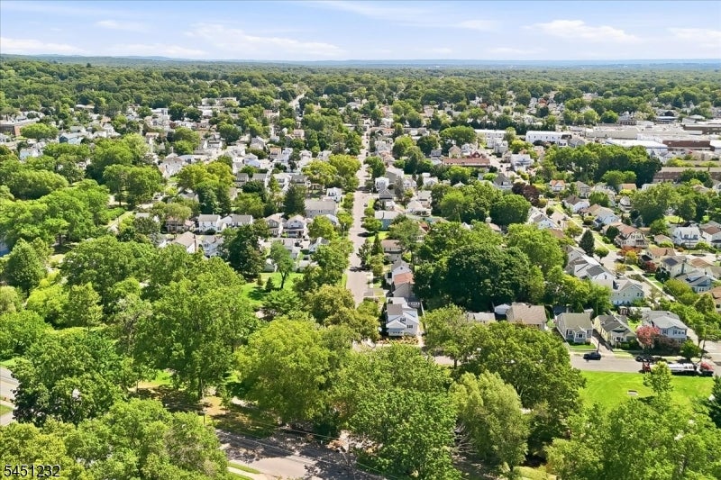 30 Genevieve Ave