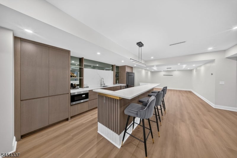 28 Ross Hall Blvd