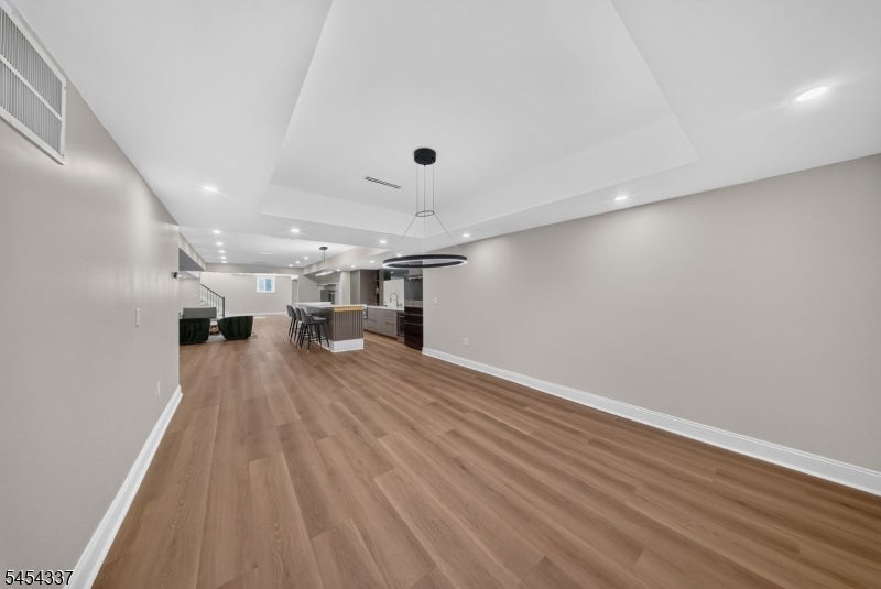 28 Ross Hall Blvd