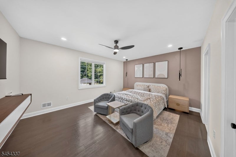 28 Ross Hall Blvd