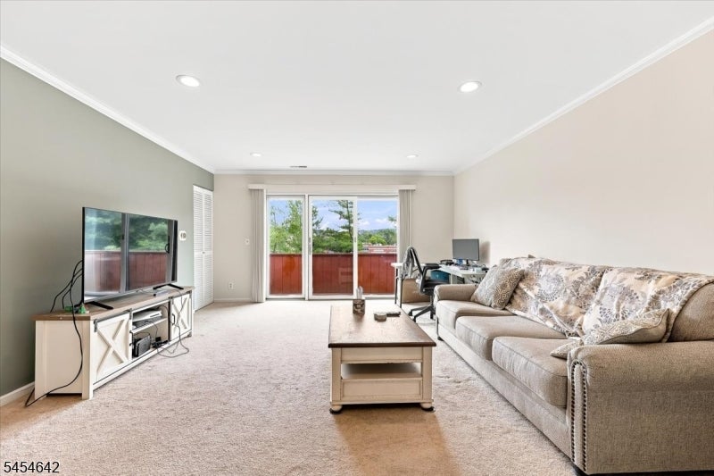 971 Bloomfield Ave C-1