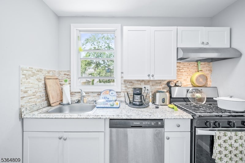 26 Hillside Ave